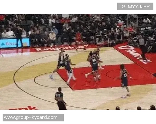 巴恩斯盛赞莺歌吸引防守注意力期待他找到节奏后无人能挡